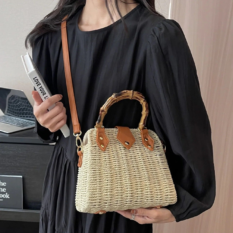 Women Bags Trend 2025 - 2025年ラグジュアリーデザイナーファッショナブルな竹ハンドル手織りラタンハンドバッグ女性用バケーションビーチボックスバッグトレンドトートショルダーバッグ