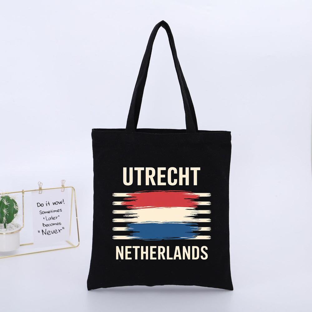 ウトレート、オランダ国旗プリントキャンバストートバッグ、ヴィ - Women Bags Netherlands のレビューと価格
