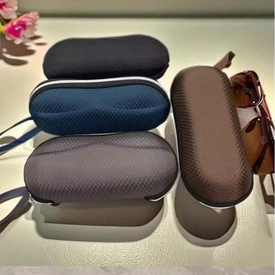 KLASSNUM ハードメガネケース サングラス保護ケース  - Box Bag Rigid のレビューと価格