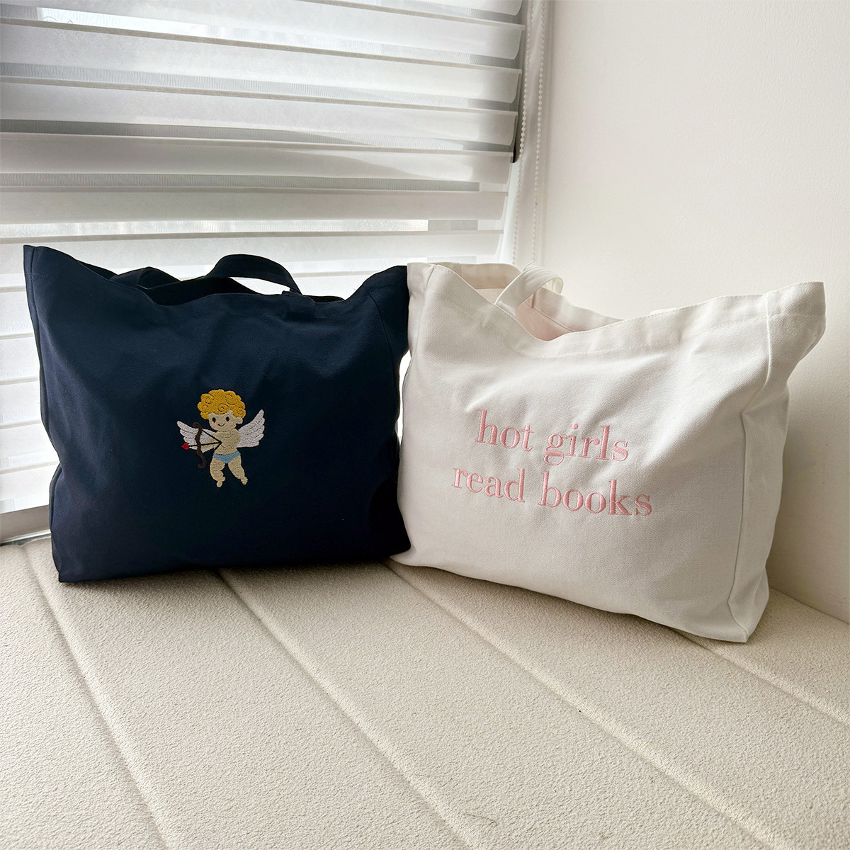 ホットガールズ読書本手紙刺繍印刷コットンキャンバスショルダー - Women Bags Ck のレビューと価格